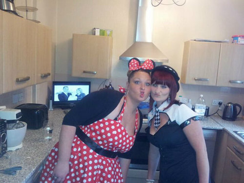 charl2190's profile picture. Loving live espcially my lil boy bailey