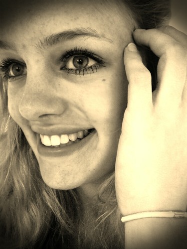 XElienee's profile picture. Today is the tomorrow you worried about yesterday