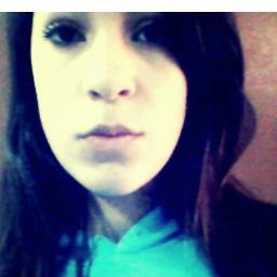 Sou ciumenta, boba, insegura, romântica, chorona, mandona, irônica, sonhadora, exagerada e dramática. Gostou? Follow-me. *o*