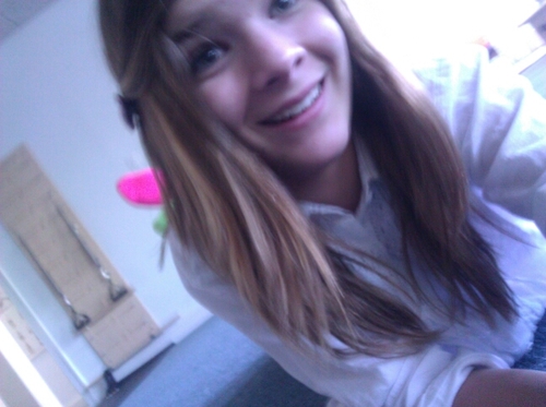 RefuseeToSinkk's profile picture. This Is Livianna.
She was brought into this haven on September 16, 1997.
She's currently 15, and spends half of her life on the computer being a directioner.