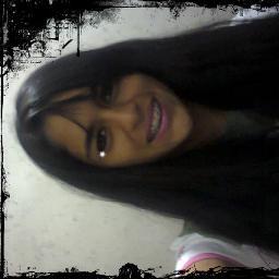Eu que vivo com α cαbeçα nα luα, com músicα no ouvido e corαção nα bocα :)
' Eu sorrio bonito e deixo os outros querendo sαber o segredo que me fαz feliz;