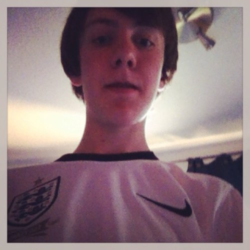 fAa ollow me and i follow back