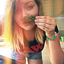 Ali Snow - @budbunny4200 - Twitter