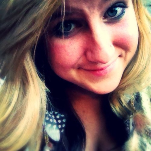 Graphic designer , innovative thinker, green enthusiast, and a puppy lover.