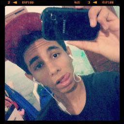 Futuro Policial 15 anos. 3° Ano do ensino Médio  gosto de ler, dormir, nescau. Gosto muito de ficar sozinho, mas também tenho momentos com os amigos FreeStep S2