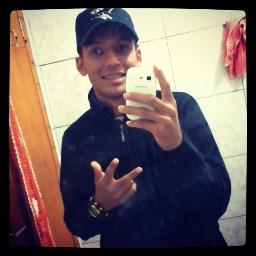 Deus feis as pessoas para amarmos e as coisas para usarmos,por intão em veis disso amamos as coisas e usamos as pessoas :s
