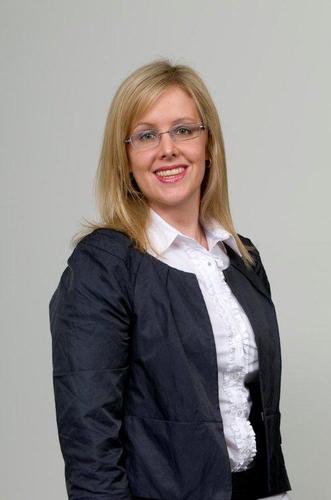 Lawyer, Netball umpire, Triathlete (1 Olympic distance counts) Rookie Tweeter