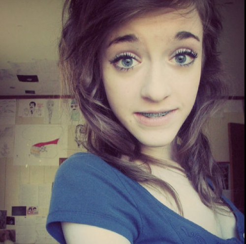 I'm Rob, Louise's internet best friend. Sadly, Louise took her own life on 18/07/2013 and left her account with me. RIP Louise x