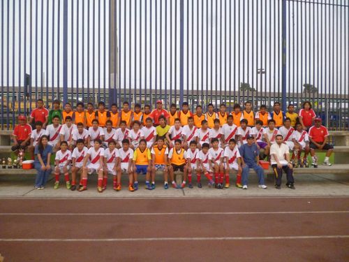 ONGSoccerCenter's profile picture. Fundación Soccer Center:
Ayudamos a niños y jóvenes de bajos recursos, inculcándoles valores con cimientos deportivos que los formen como personas de bien.