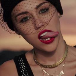 Todas las noticias y frases de Miley Ray Cyrus Finley estan aca ♪ Denise, Pamela Linet Yessika y Vanessa seguidas por @Kadyz y @RockMafiaArmy