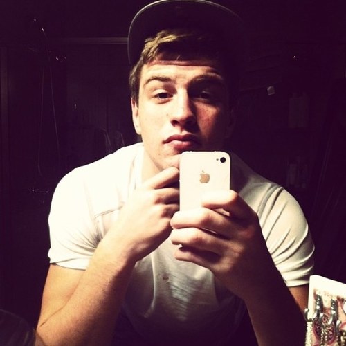 Trinton. Im 17 and a junior! Im just me, i live life and try to do whats right.I have an amazing girlfriend Autumn Phillips