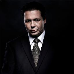 Frantz Dekramer Mordechai ; Artiste ...Trop Vivant pour s'abriter..Trop Artiste pour s'arrêter !