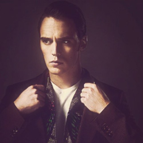 DesiredHero's profile picture. There's no relief, I see you in my sleep and everybody's rushing me. But I can feel you touching me, there's no release I feel you in my dreams.