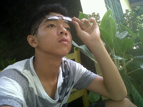 Willysenoaji tropi binamuda footballclub.                  Player best of the best in club Bina Muda