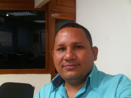 Ingeniero civil,  alegre, emprendedor, guaro !