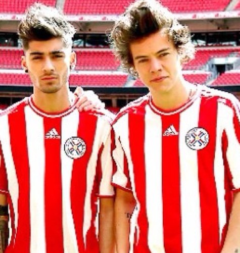 FREE FOLLOW from @irishblondie_ & @lishalday follow them ily ♡