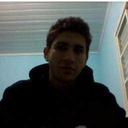 Não vou mais me importar falar de mim
eu sou, eu nasci, me criei assim.
Estar com quem eu gosto é o que me faz feliz...