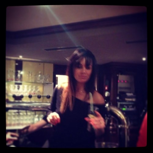 karinneella's profile picture. 