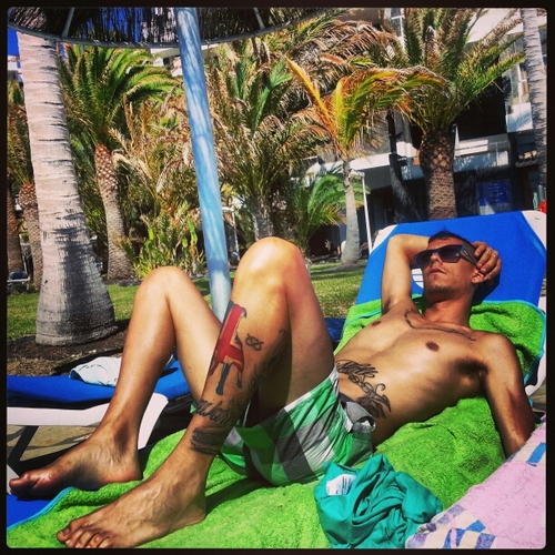 hima26lore's profile picture. 