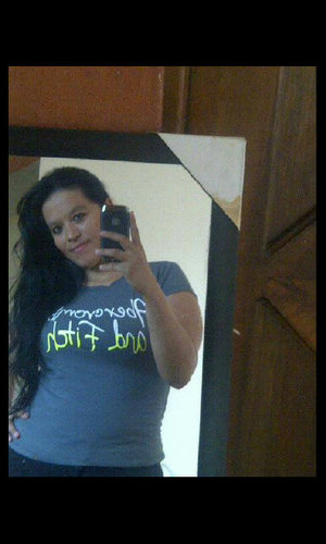 Soy alegre..amiguera...me gusta the biggeth loser .y para para...Barcelonista..adoro a mis tres preciosos..=)