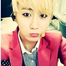 @_sugarrush something xD
Just a Roleplayer. So chill *peace!