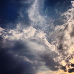 Oh hello. I make music loops on Vine while filming the sky.