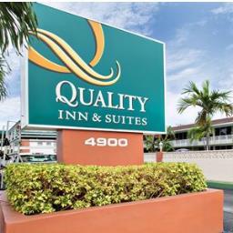 Visiting Hollywood Florida? Stay with us Downtown near all the local attractions and beautiful beaches!