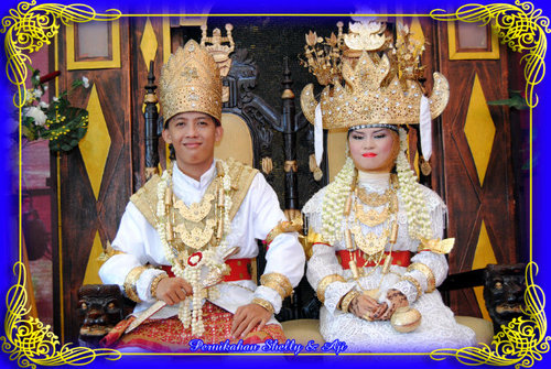 Saya adalah orang paling bahagia karna telah memiliki cintamu..