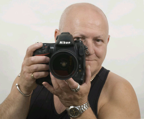Artist, Graphic Designer, Tech Writer, Ex BP/Scicon Commercial/Industrial Professional Photographer. Nikon's -.The journey from F, F4s to D4 Love life. GSOH.