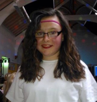 Hi im chantelle horan and i love niall horan and one direction follow me and i will follow u back xxxxx
