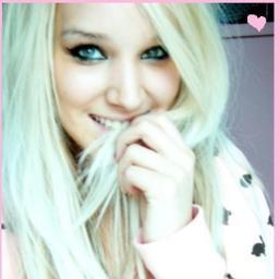 Adım Emy Belictioner'im 15 yaşındayım . Adım Ally 17 yaşındayım Belictioner'im . Adım Emily 16 yaşındayım Belictioner - Lovatic - Adelelovers - Swiftie'yim ....