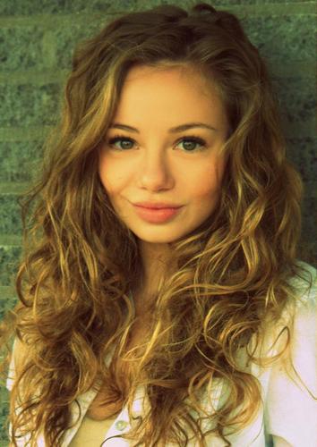 Estellekuss's profile picture. love bbrave ! // 17 years // justin bieber // mainstreet // actrice // singer // dancing