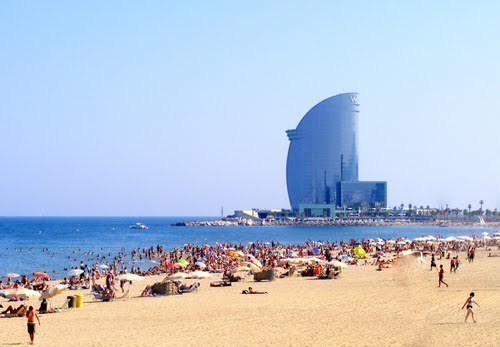 Barrio pescador de Barcelona y lugar de visita por excelencia. ¡No te lo puedes perder!