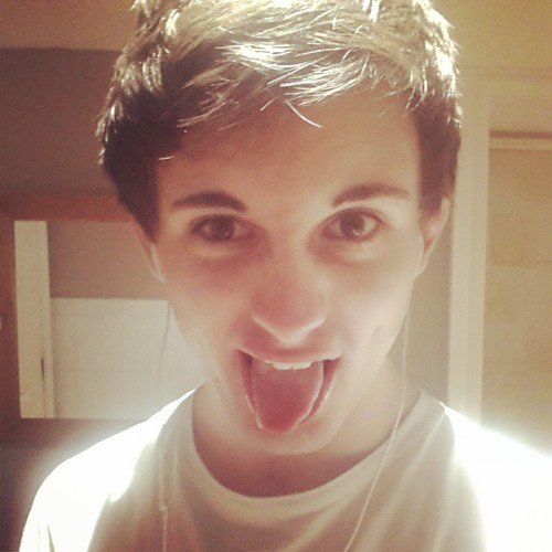 CaineBeswick's profile picture. Whats that on your leg ?......