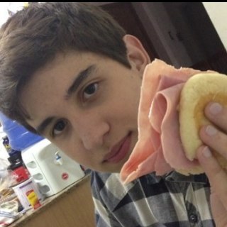 Sábio é aquele que conhece os limites da própria ignorância.