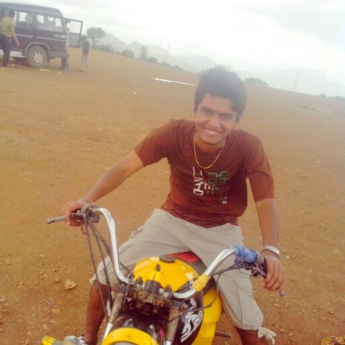 IT engineer from VJTI..loves playing cricket,hanging out with friends,adventurous trips and lots of dhamal!!