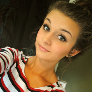 Yooooo, it's Peyton.. They call me PeyPey! I'm from Cali. Hollywood. 15. Living Young, wild, and free. Single. Follow me!