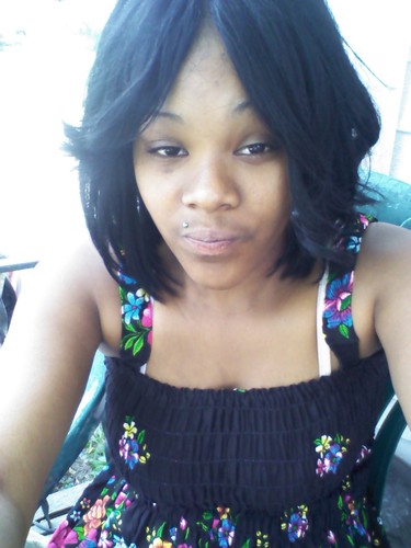 A cool ass girl but dont fuck wit me kuz #IPlayNoRoles