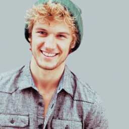 TheScorpiusMalf's profile picture. I am scorpius Malfoy I am dracos son slytherin jerk RP