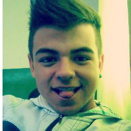 Do que adianta aparencia, se nao houver carater !
wpp:31 9488-2612