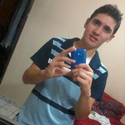 17 anos, 2 ano médio, chato, irritante.