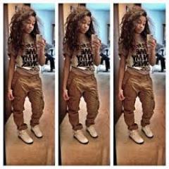 Hi its india and johnna both single follow our Bu @The_Omg_Girlz_ @BahjaAndIndia @TheGirlsULove @Willow_Smith__ @ThemSexyChicks and @xRitaOrax follow us!