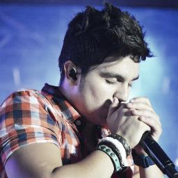 Sua musica toca, e o meu mundo se enche de cor @luansantana