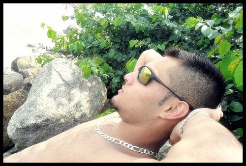 quem se descreve se limita!