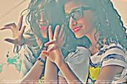 Hello every one my name is noor and I like Korea and I am E.L .F