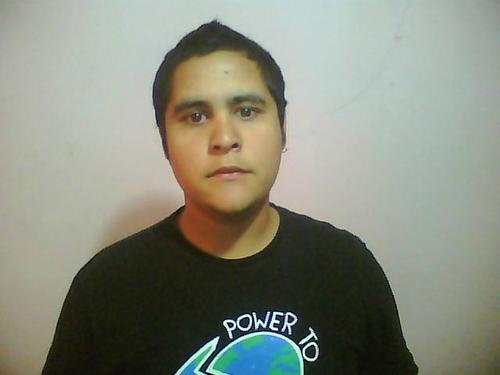 joven militante del mst, musico y defensor del mas debil, anticapitalista con orientacion politica al trotskismo, me gusta la musica, tokar bajo y el rugby.