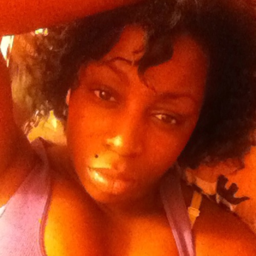 Devoted Woman. Dominican, Jamaican & American *Cancer* ♋. College Student.  العربية اللغة (arabic speaker). Lover of everything food!! & PINKBERRY ^_^