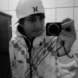 Cachorro, perigoso, safado, carinhoso e pronto pra te dar amor (8)  ;3