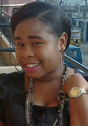 Am good looking and loving plus my linkies are pretty sexy too :)_