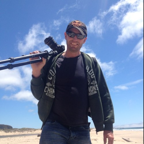 Freelance TV Cameraman, Photographer and exiled Norwich City supporter.